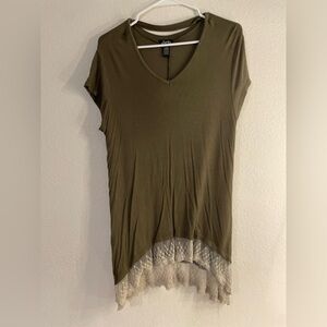 Justify Green Cap Sleeve Tunic with lace Hem size 1X
